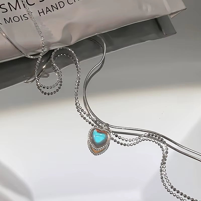 Silver Color Double Love Heart-Shaped Moonstone Pendant Necklace Women Gradient Gemstone Clavicle Chain Couple